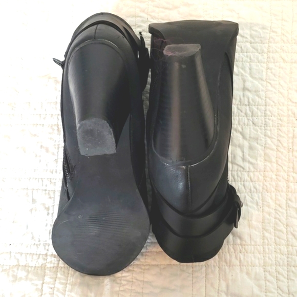 Apt 9 Fulton Black Heeled Ankle Boots size 6 1/2 - Picture 5 of 13